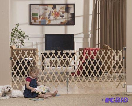 lot 268 image: Keepsafe Wood Expansion Pet Gate Size 32 H x 84 W x 2 D