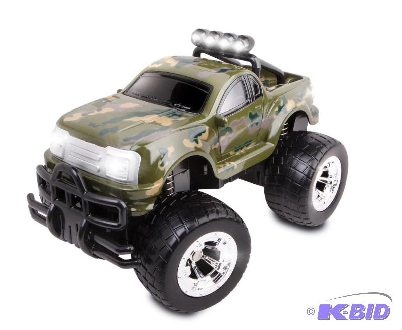 lot 36 image: Blue Hat RC Rally Stomper Truck, Camouflage