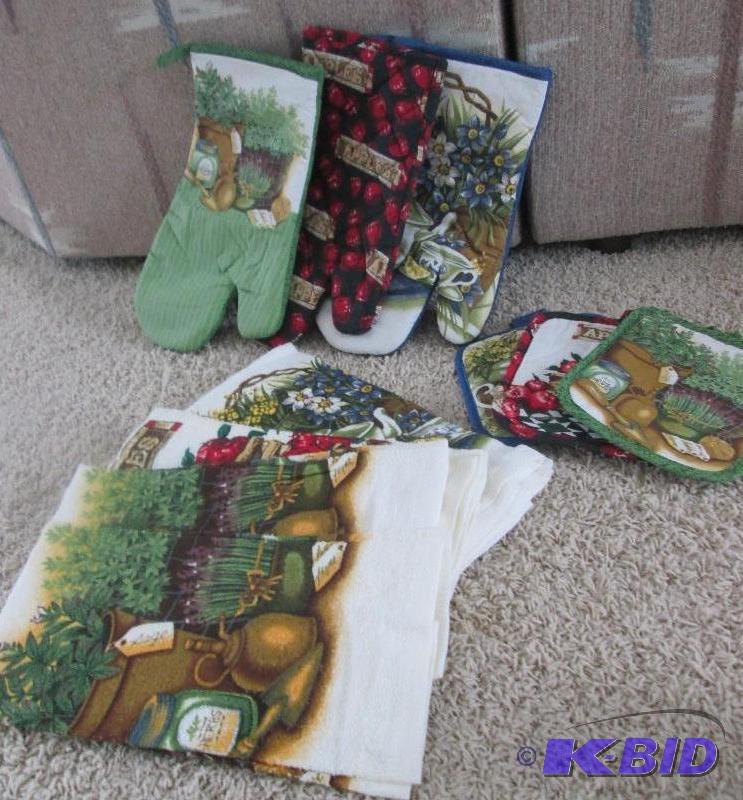 lot 1 image: 12 pc ktichen towel and potholder set...