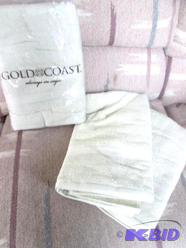lot 12 image: 2 sets of Gold Coast 100% Egyptian cotton 2 p...