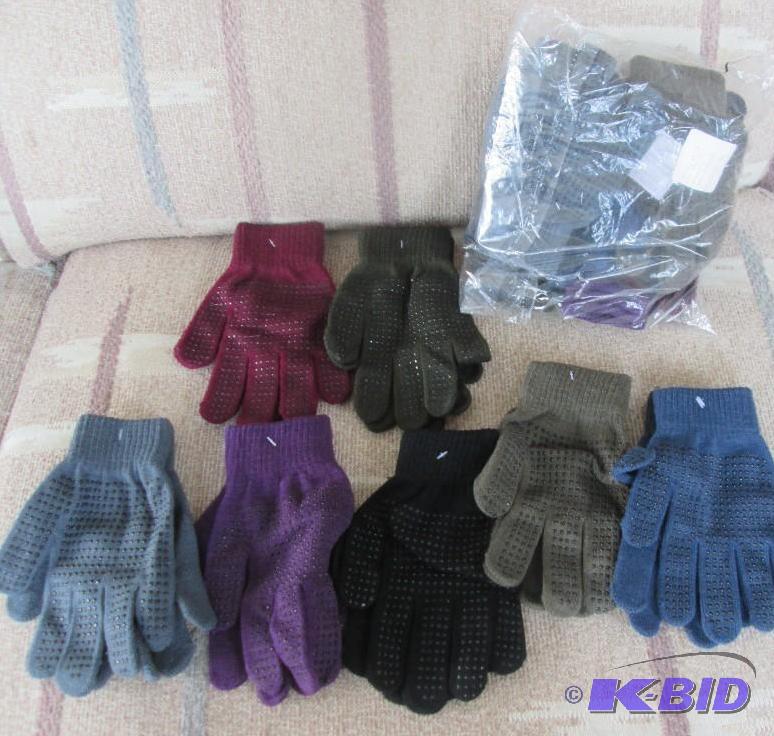 lot 34 image: 2 sets of Womens Gloves with Grip on palms 7 ...