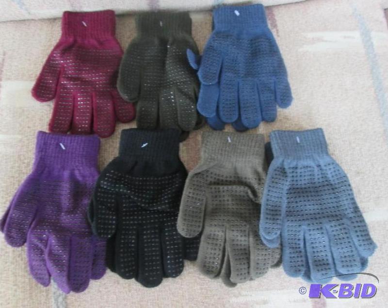 lot 37 image: Womens Gloves with Grip on palms 7 pairs...