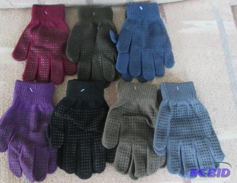 lot 40 image: Womens Gloves with Grip on palms 7 pairs...