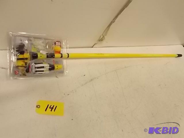 11 Telescopic Light Bulb Changer...