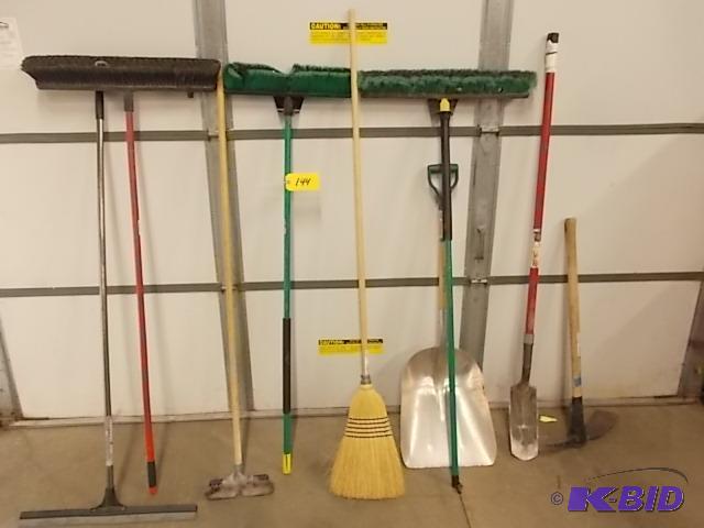 (9) Asstd Tools...