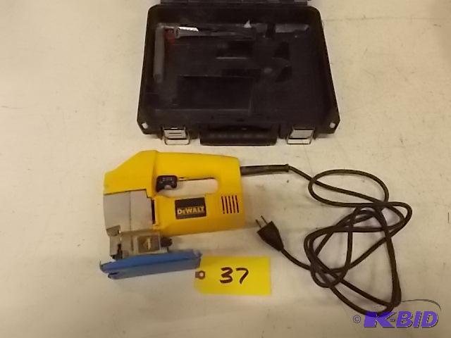 Dewalt DW13 Orbital Jigsaw, Works...