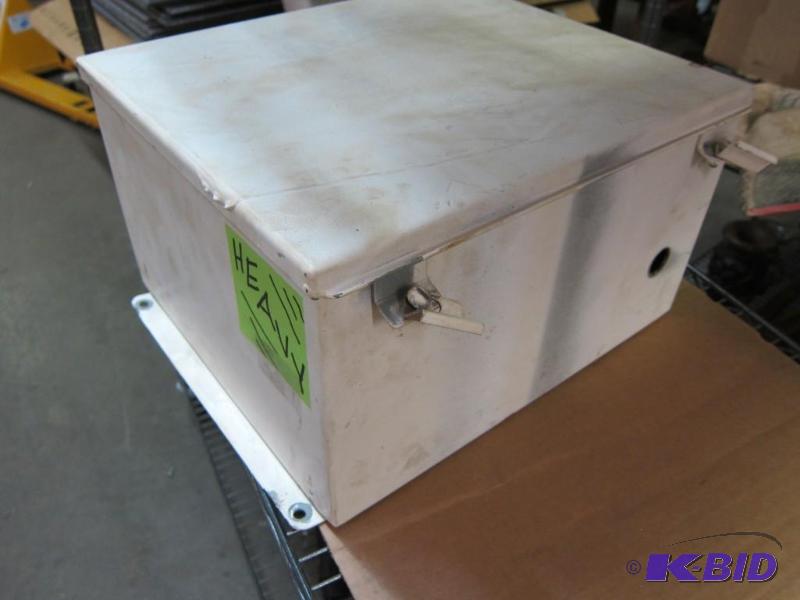 lot 10 image: Heavy Duty Electrical Box