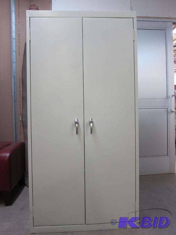 lot 24 image: Large Steel Cabinet