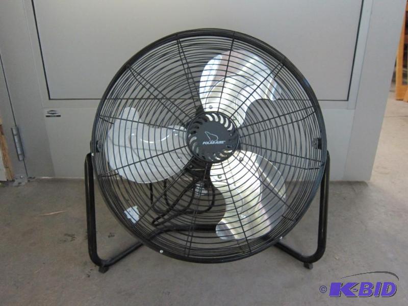 lot 26 image: Polar-Aire Heavy Duty Floor Fan