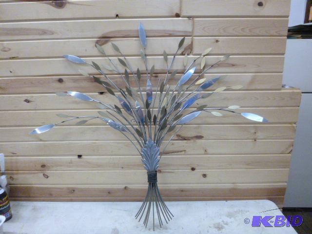 lot 13 image: Metal Wall Hanging...