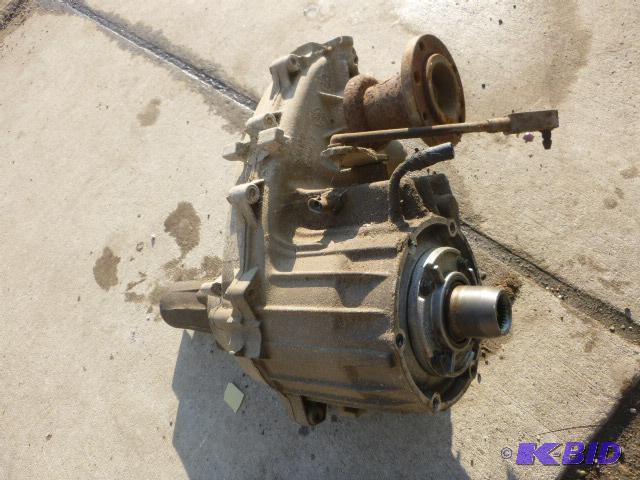 lot 130 image: 1993 Chevy Transfer Case...