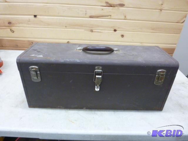 lot 147 image: Kennedy 20" Metal Toolbox...