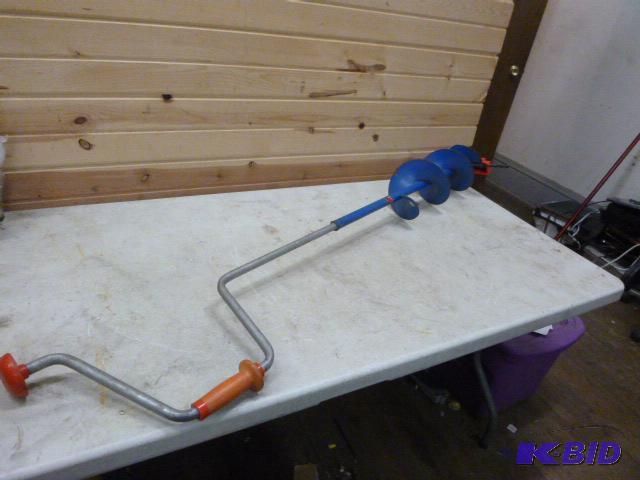 lot 153 image: 7" Hand Ice Auger...