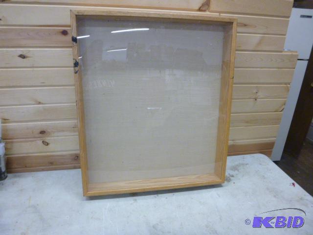 lot 172 image: Display Case 30" X 26" X 4 12"...