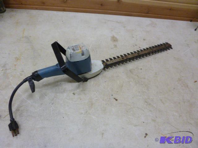 lot 189 image: Craftsman Hedge Trimmer 16" - Tested and...