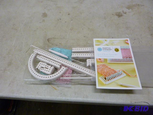 lot 19 image: Martha Stewart Knit & Weave Loom Kit...