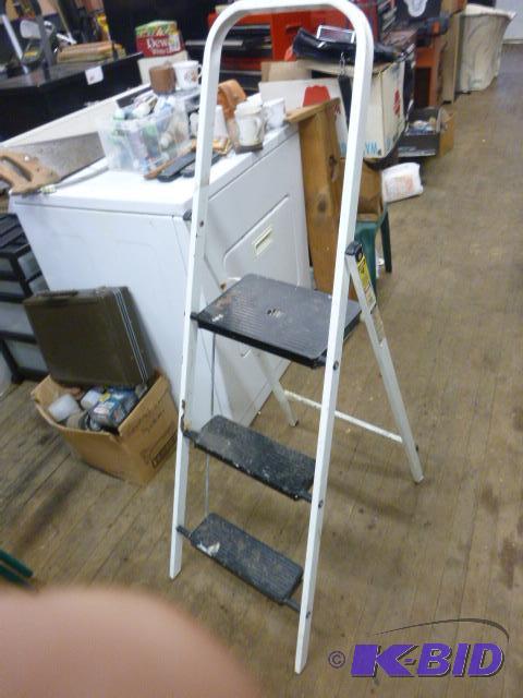 lot 200 image: Step Ladder...