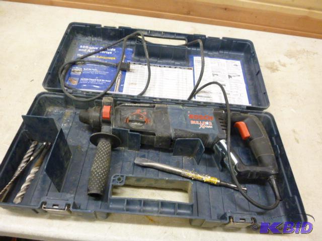 lot 3 image: Bosch Bulldog Xtreme Hammer DrillChisel With...