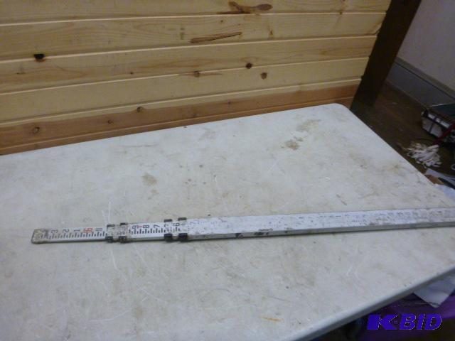 lot 35 image: 16 Aluminum Grade Bar...