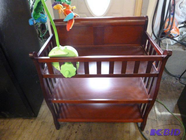 lot 43 image: Changing Table Nice condition....