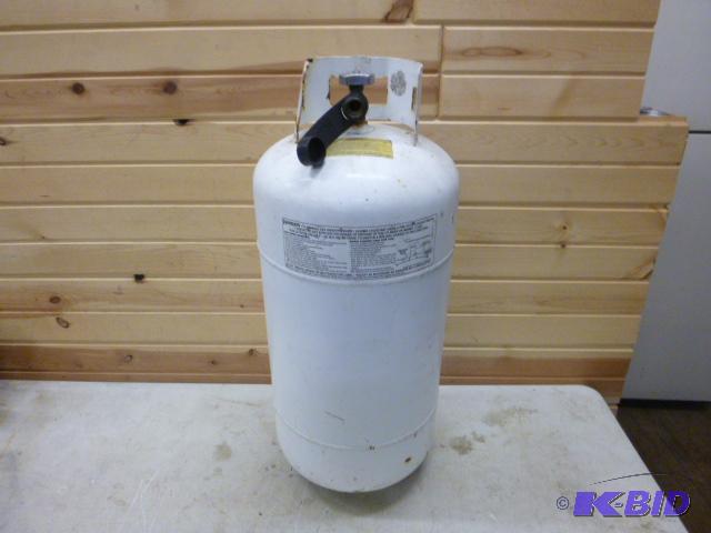 lot 44 image: 40 Lb. Tank with OPD Valve...