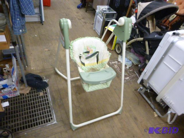 lot 59 image: Graco Baby Swing...