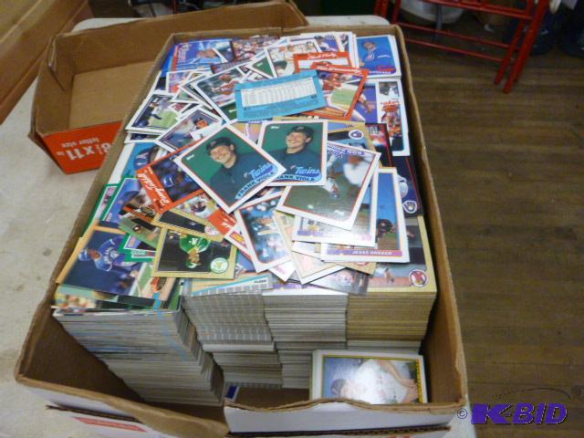 lot 87 image: Large Box of Baseball Cards...