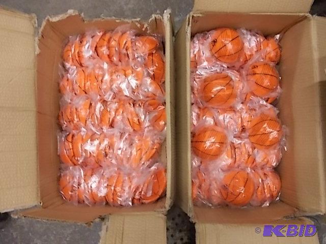 lot 32 image: Promotional Mini Basketballs (deflated) 400...