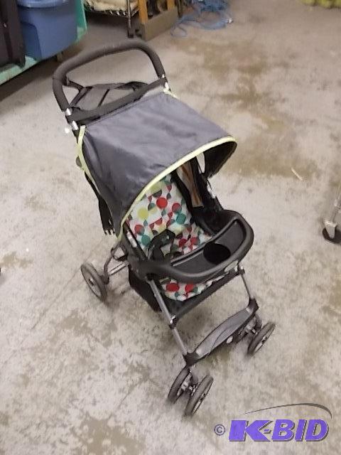 lot 7 image: Cosco&nbspTravel Stroller...