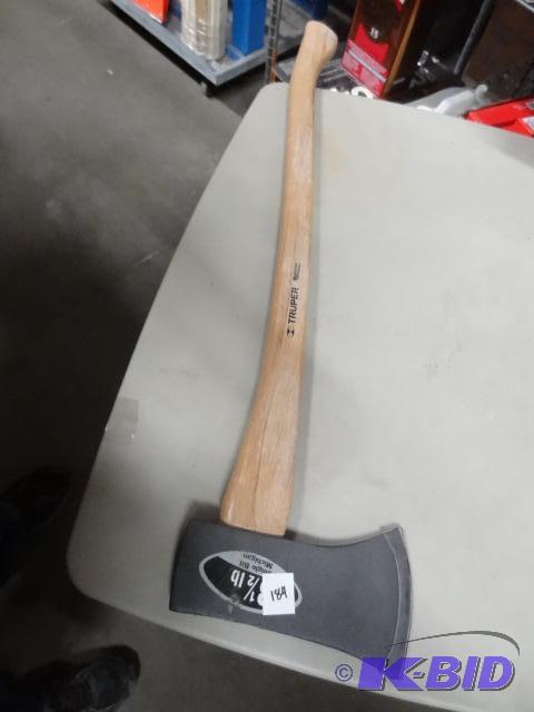 New Truper brand 3.5 lb ax with hickory handl...