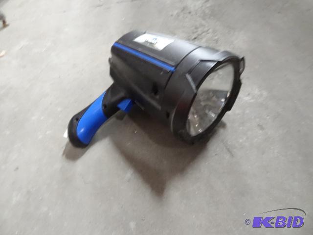 USED Peak brand handheld spotlight. 1.5 milli...