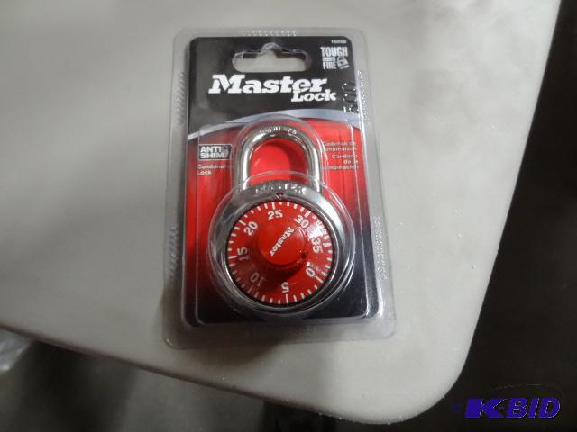 New qty 3 Master Lock brand combonation padlo...
