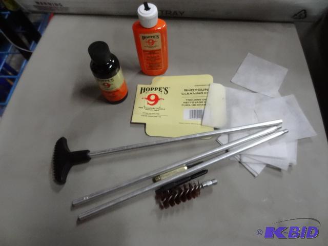 New Hoppes brand shotgun cleaning kit. Missi...
