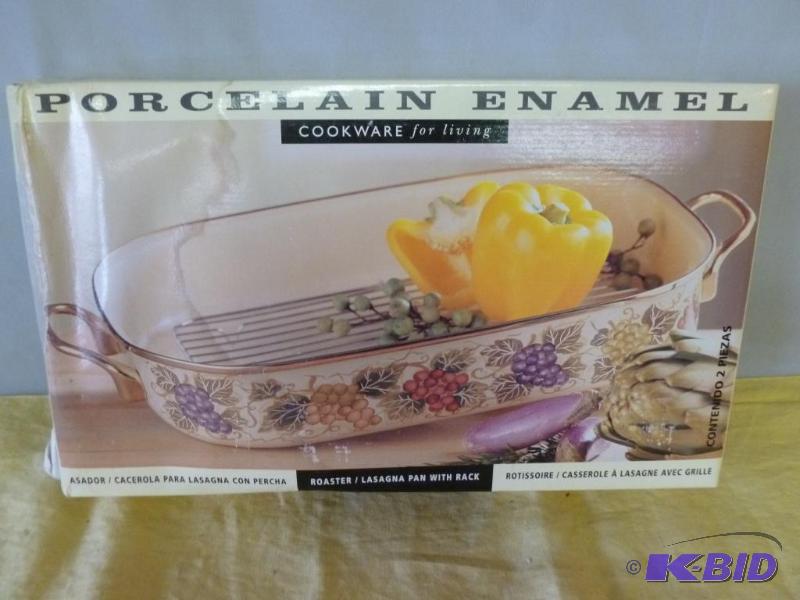 lot 113 image: Tabletop Unlimited Porcelain Enamel roaster ...