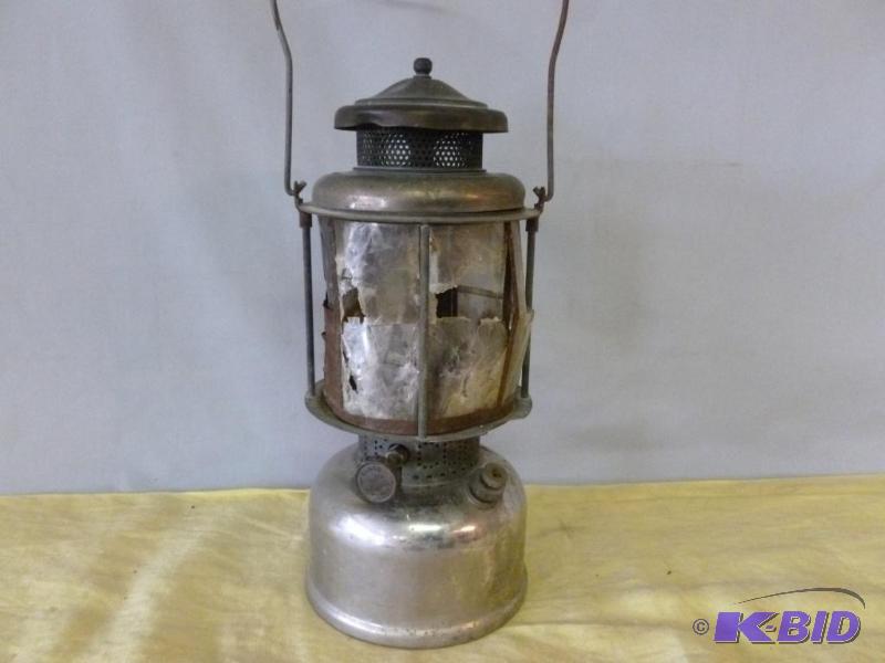 lot 119 image: Vintage Coleman Quick - Lit double mantle lan...