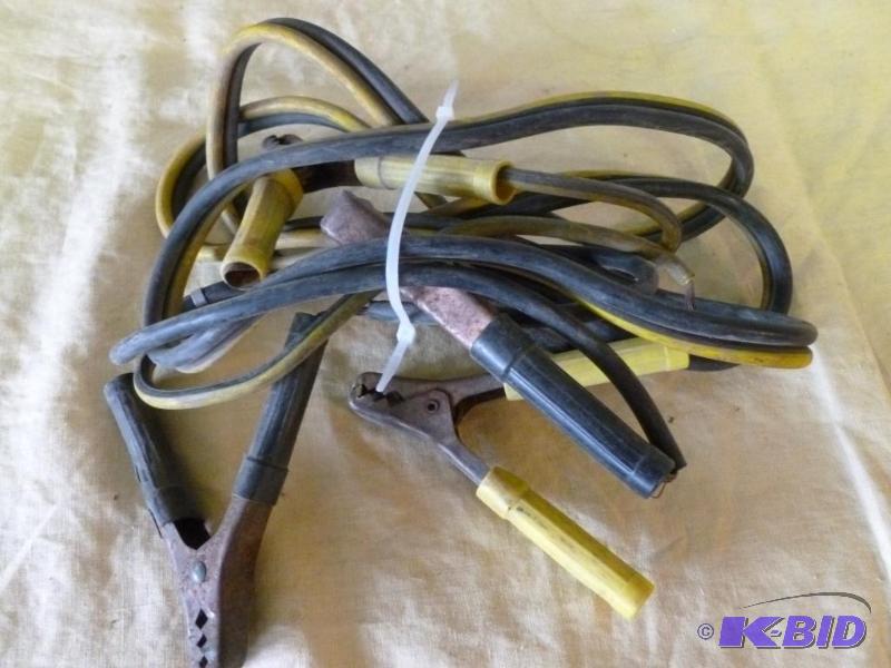 lot 120 image: A pair of copper jumper cables....