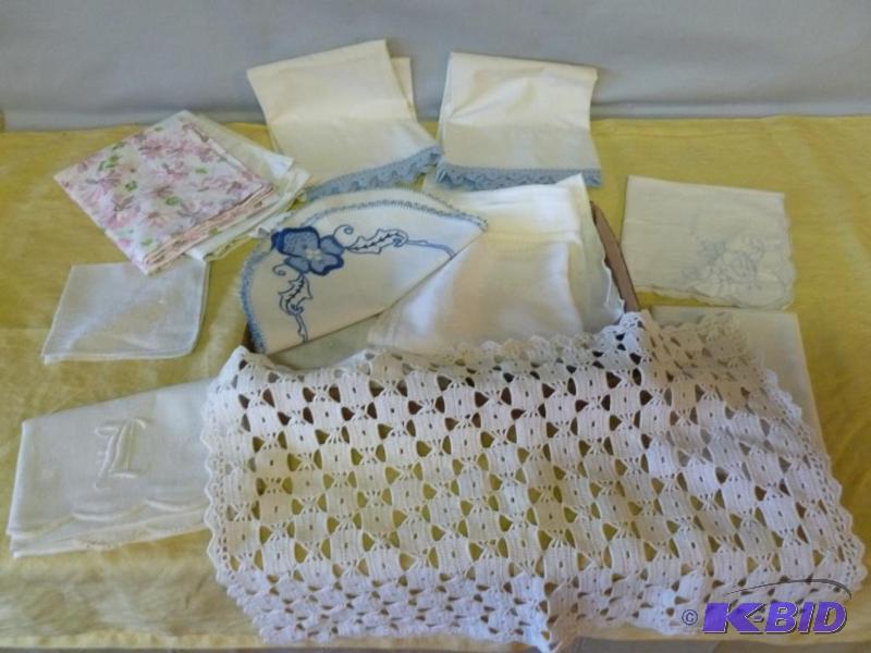lot 191 image: Large lot of fancy works and embroidered item...