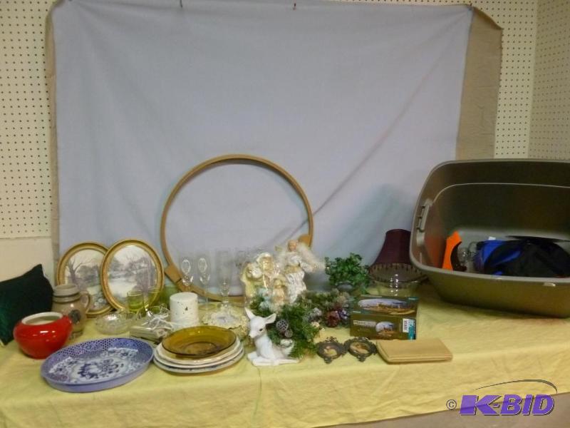 lot 225 image: Huge garage sale starter kit, many good quali...