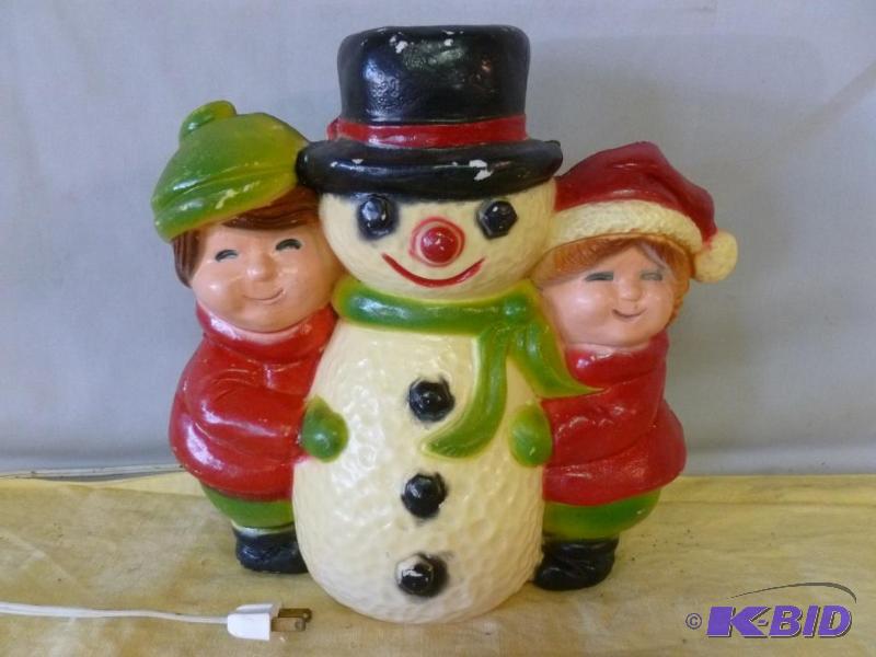 lot 38 image: Vintage Union Products blow mold light up, me...