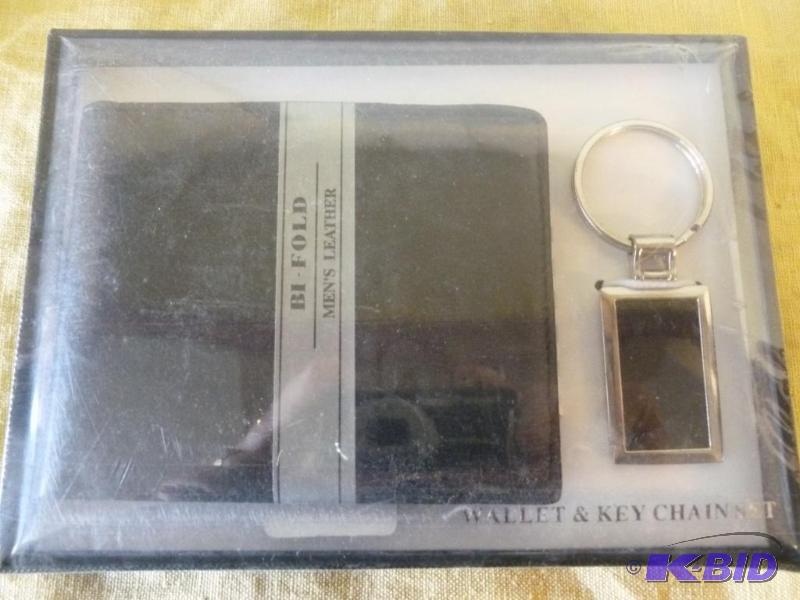 lot 42 image: Mens Genuine Leather Bi-Fold And Key Chain S...