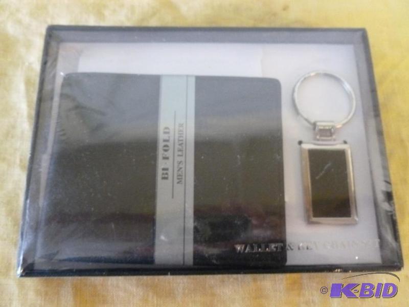 lot 43 image: Mens Genuine Leather Bi-Fold And Key Chain S...