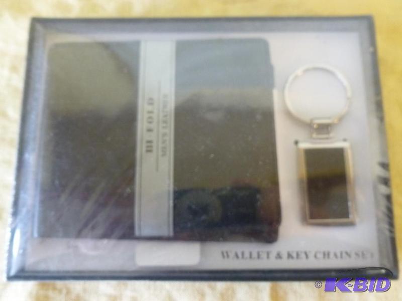 lot 47 image: Mens Genuine Leather Bi-Fold And Key Chain S...