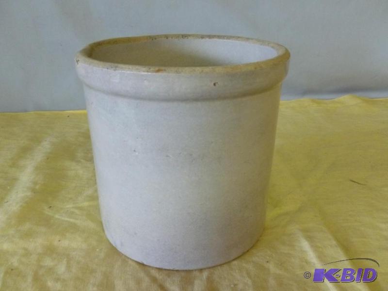 lot 73 image: Nice one gallon crock that measures 7 34&quo...