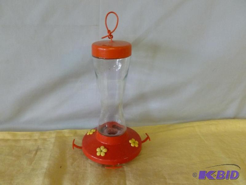 lot 84 image: Nice glass reservoir hummingbird feeder. ...
