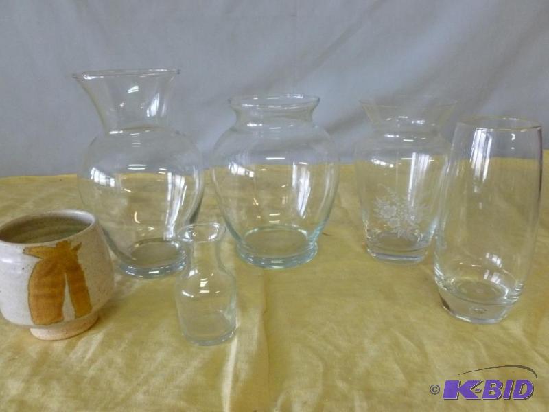 lot 87 image: Lot of nice vases....