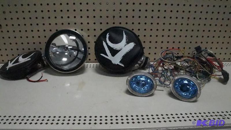 2 Sets of Fog Lights 1 Set of KC Fog Lights w Covers & 1 Colored Set of Fog Lights