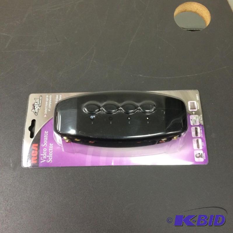 lot 23 image: NEW IN BOX RCA Video Source Selector Componen...