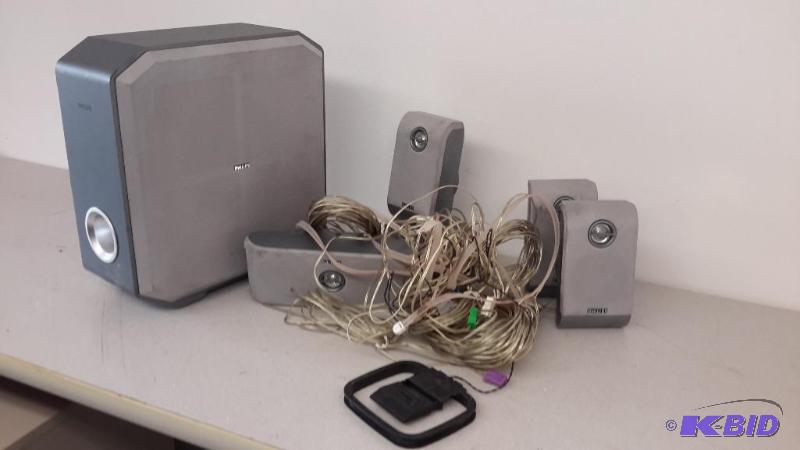lot 24 image: Philips surround speakers