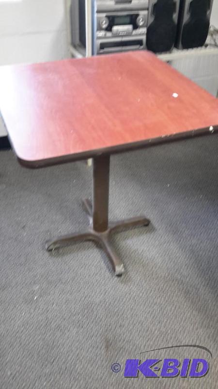 lot 31 image: Table 29 12 wide 30 tall
