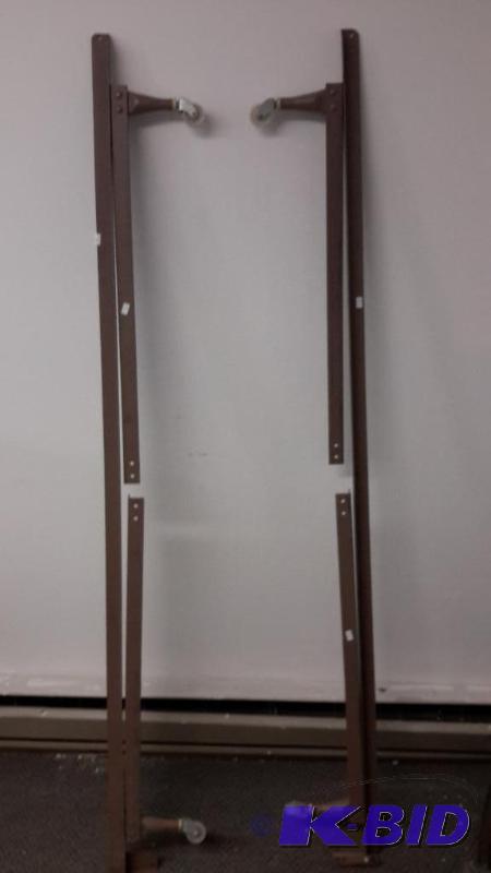 lot 35 image: bedframe